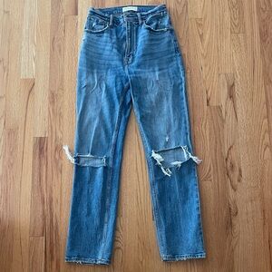 A+F ankle Straight Leg distressed denim